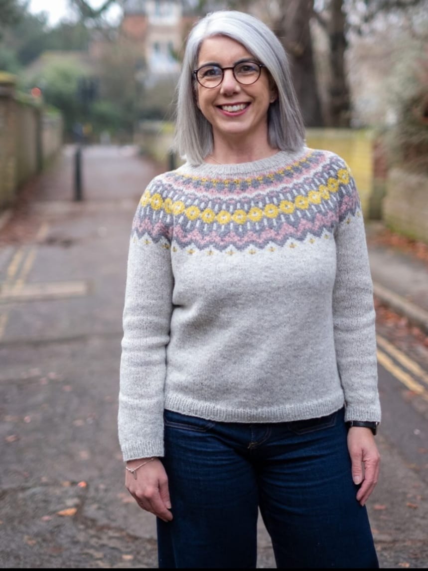 Kit "FITU SWEATER" diseño Belén Fernández (@tejereningles)