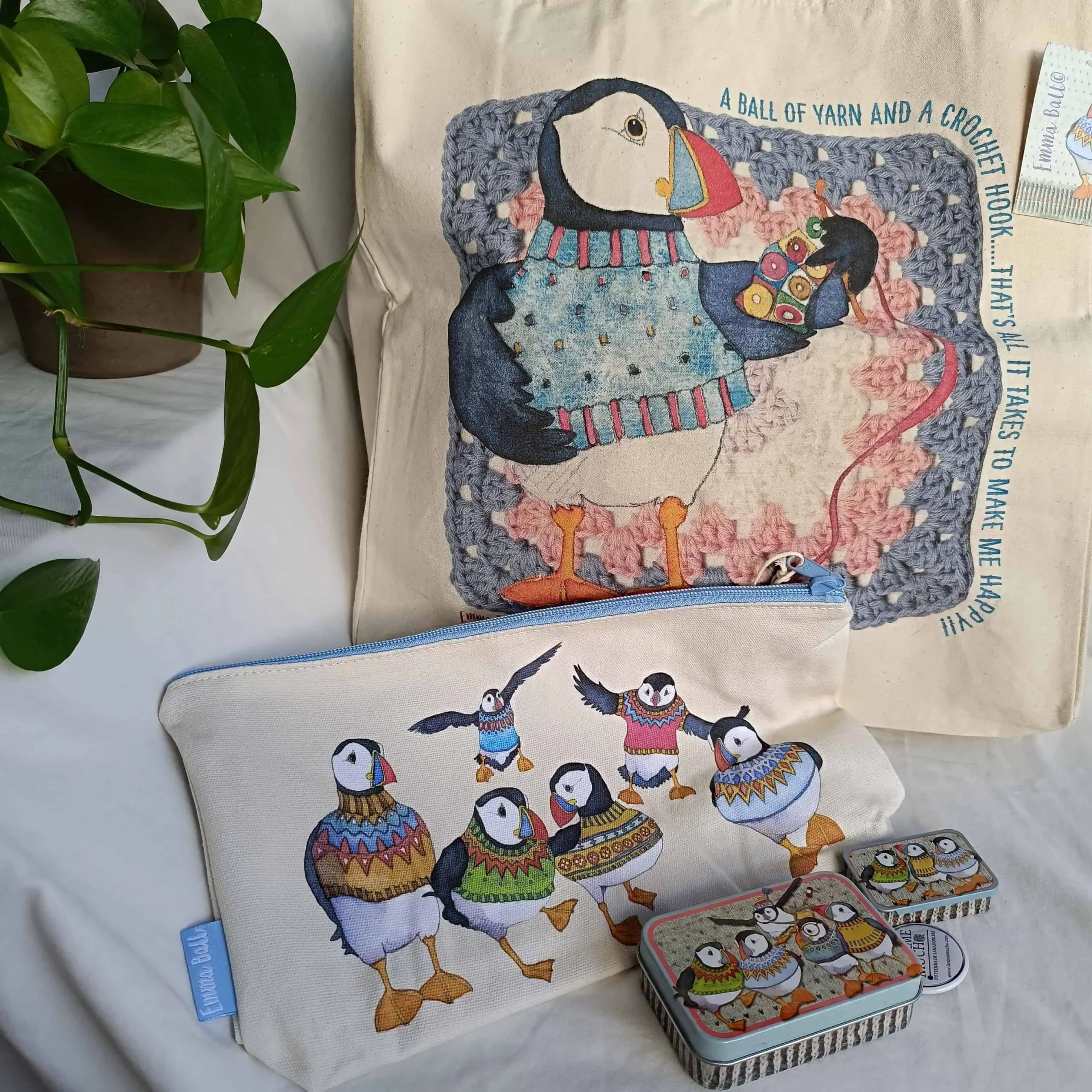 EMMA BALL Caja Metálica "The Woolly Puffins". - Imagen 3