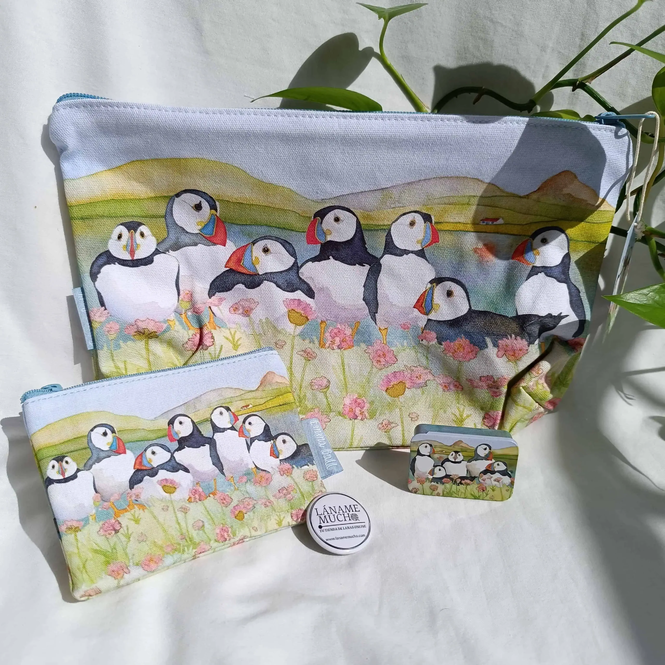 EMMA BALL Mini caja metálica de bolsillo "Sea Thrift Puffins". - Imagen 4