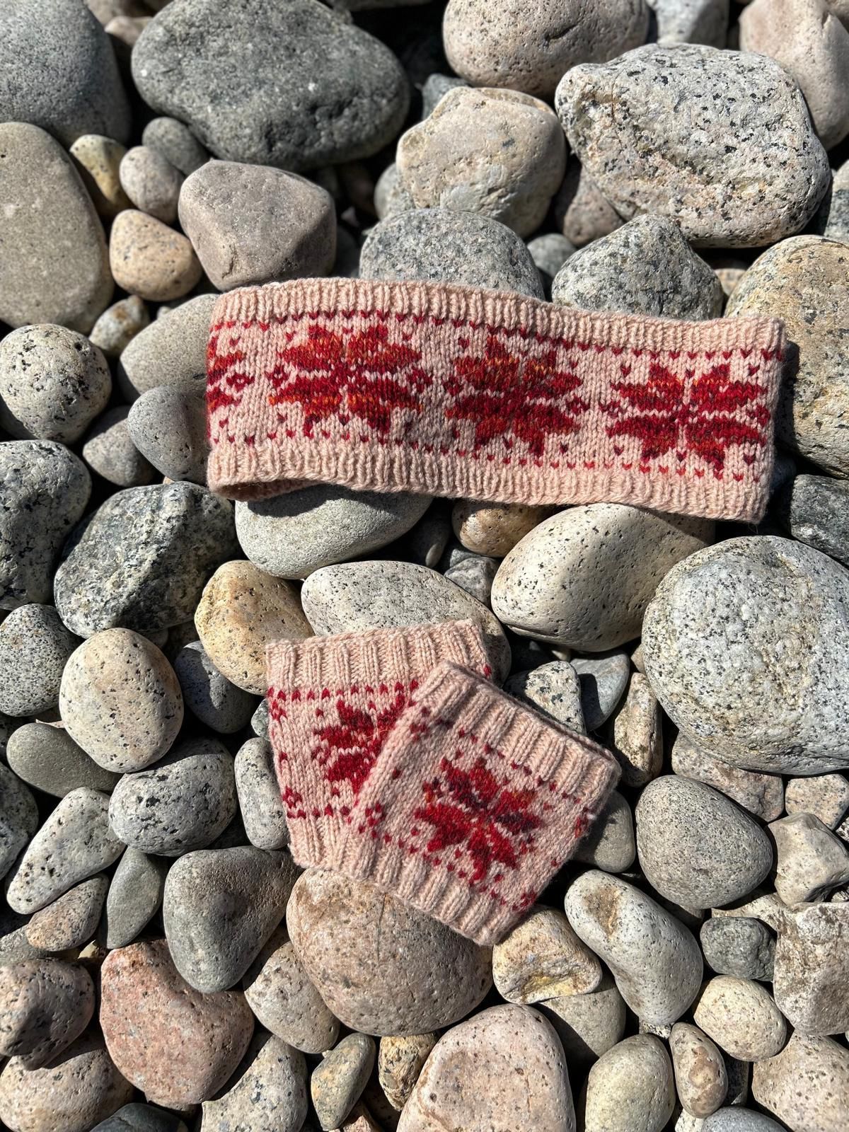 Kit "Conjunto Snowflake" diseño de @angie_knits_ (Camwool)