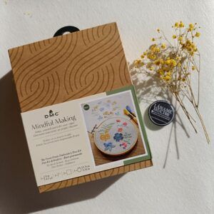Kit de Bordado Bayas del Bosque - DMC