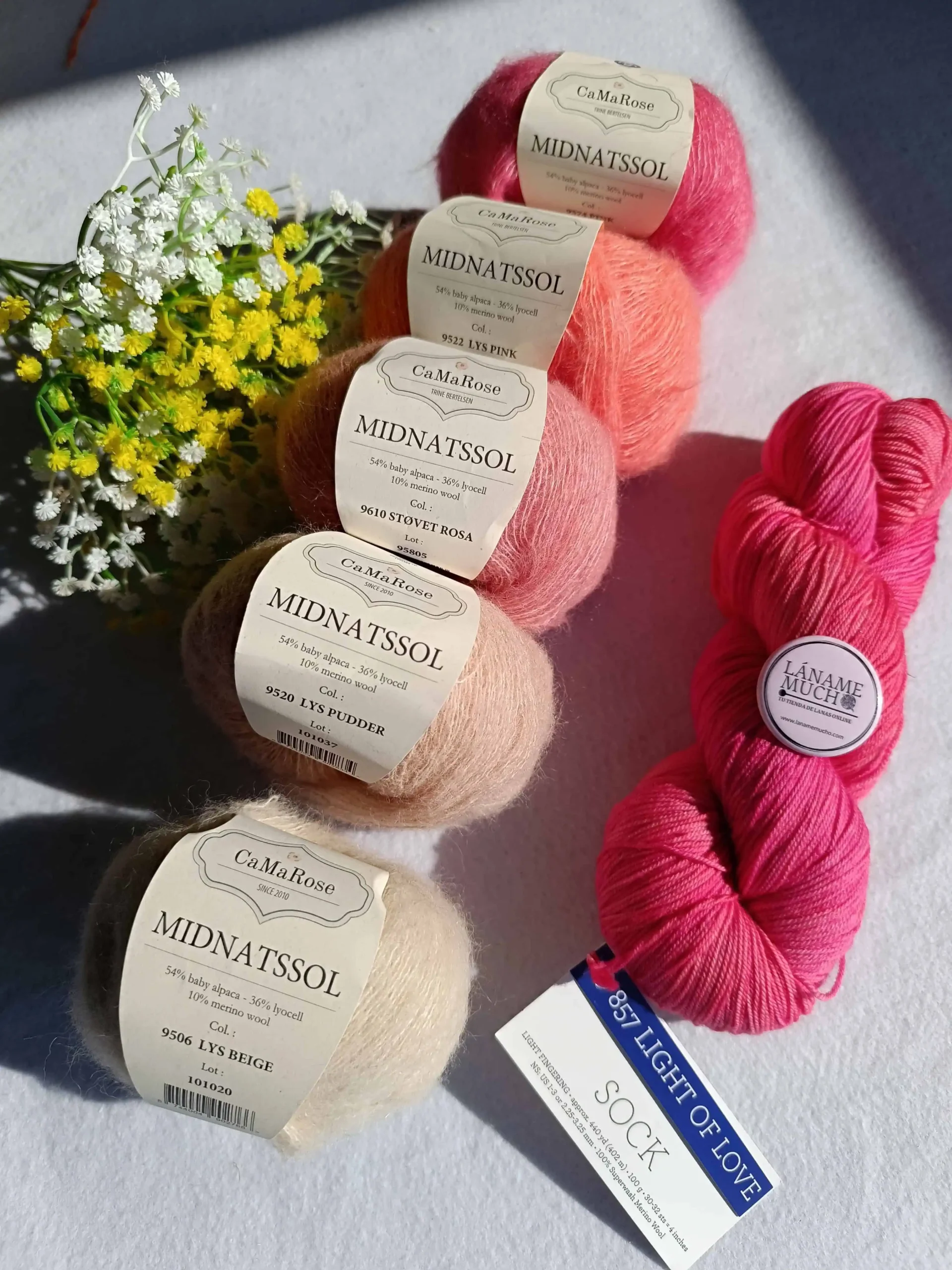 Kit Chal "Glow Along 2026" Stephen West (Sock de Malabrigo + Midnatssol) - Imagen 4